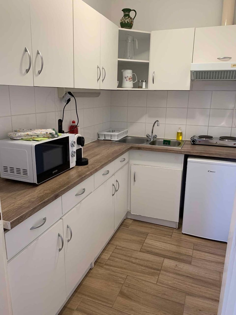 Coffee/tea facilities, microwave, toaster