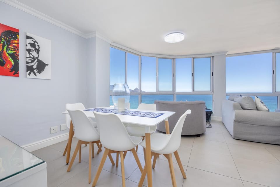 Natural landscape, Living room, Seating area, Dining area, Sea view