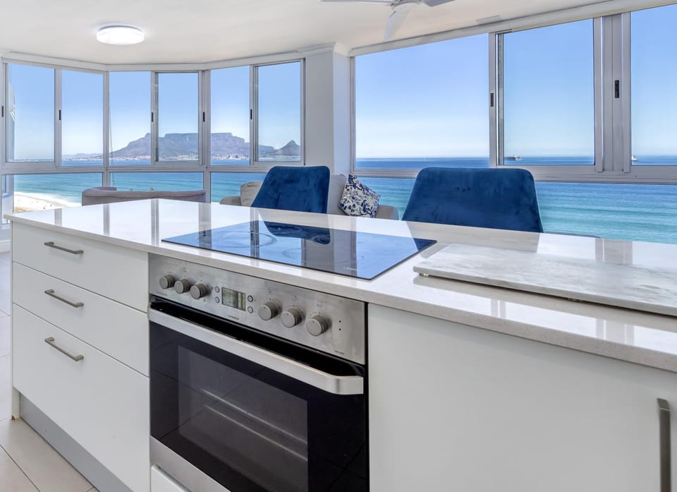 View (from property/room), Mountain view, Sea view, kitchen
