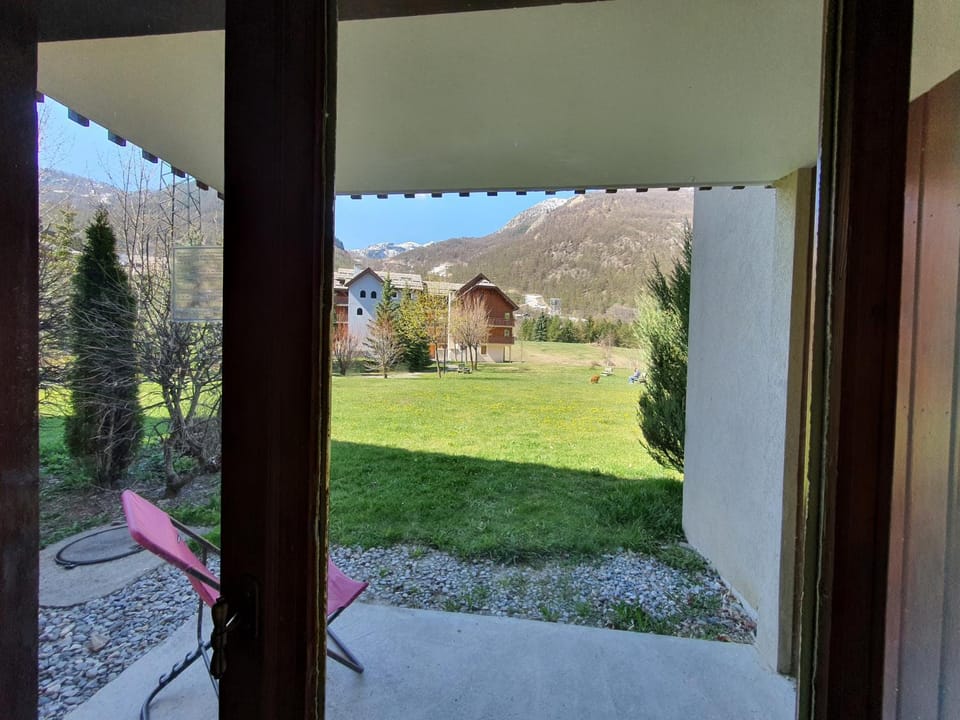 Spring, Day, Natural landscape, Garden view