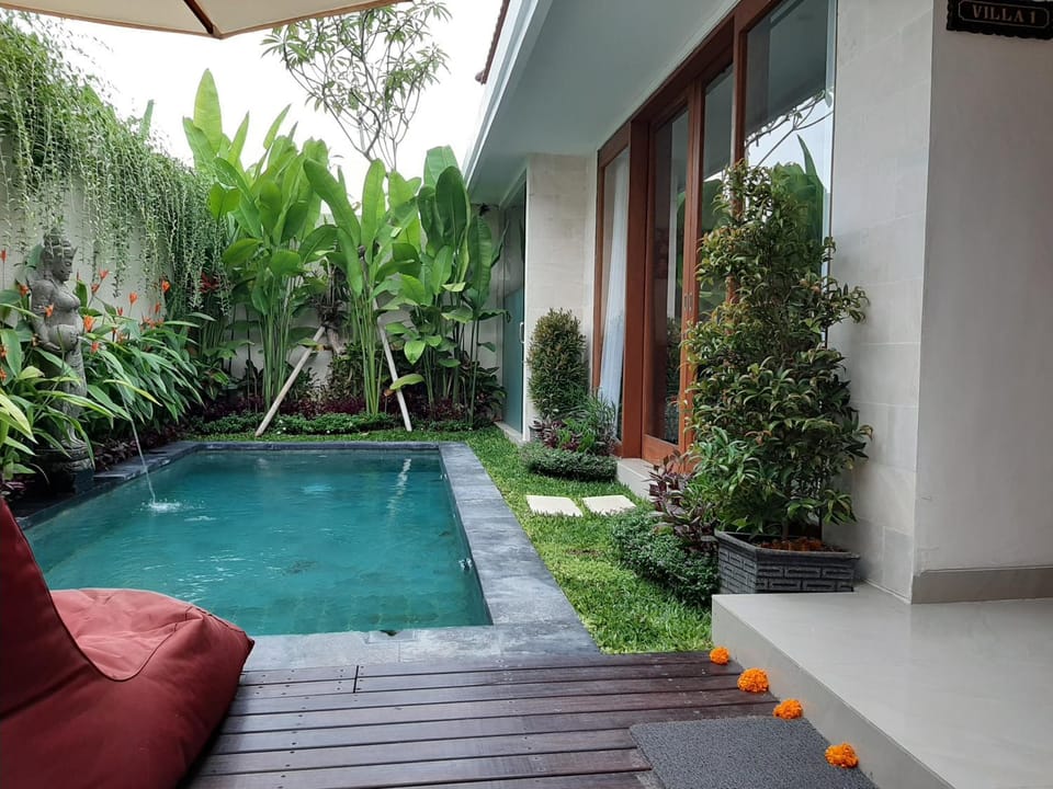 Facade/entrance, Garden, Swimming pool