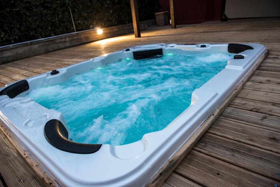 Solarium, Spa and wellness centre/facilities