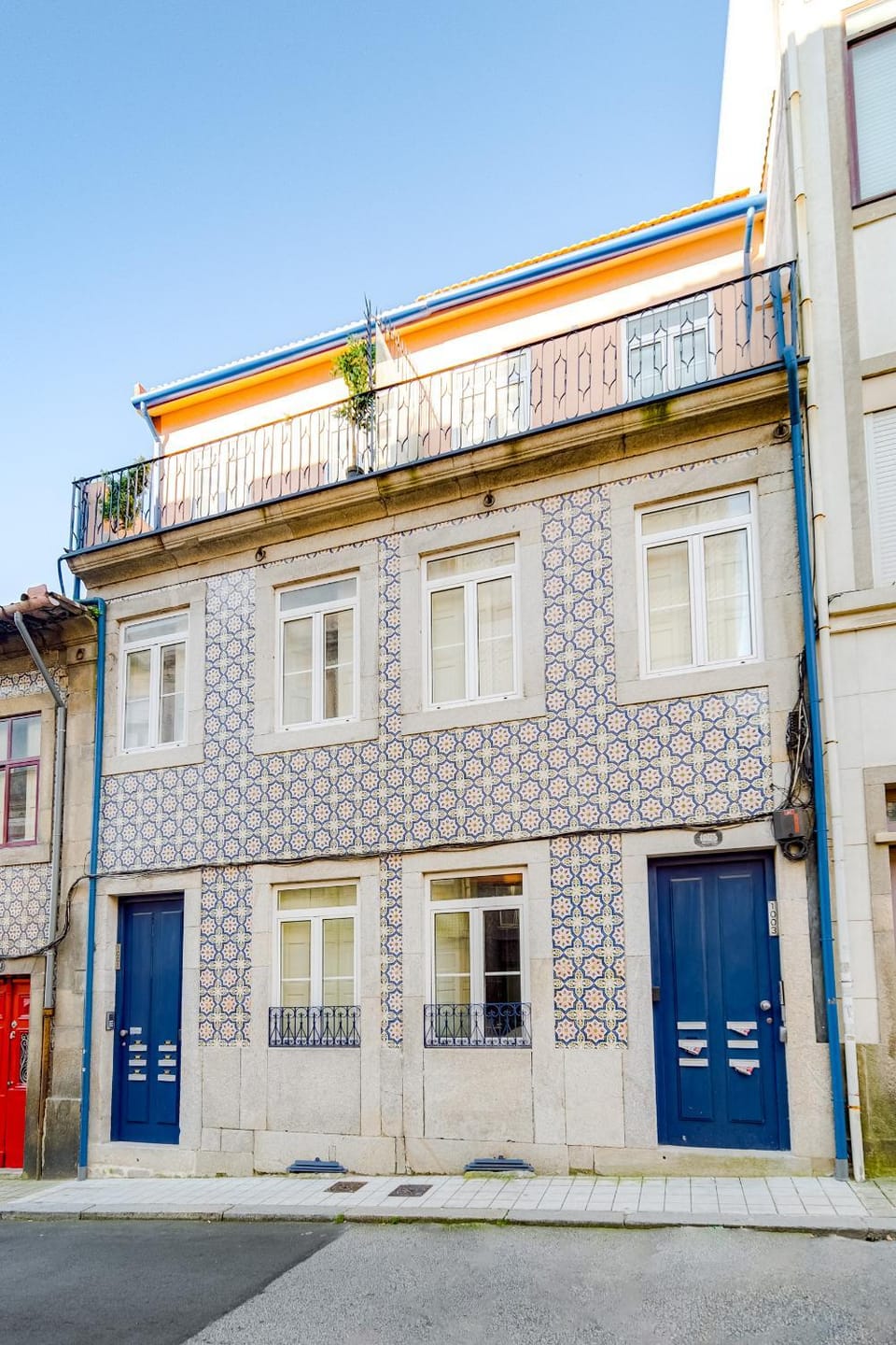 Property building, Facade/entrance