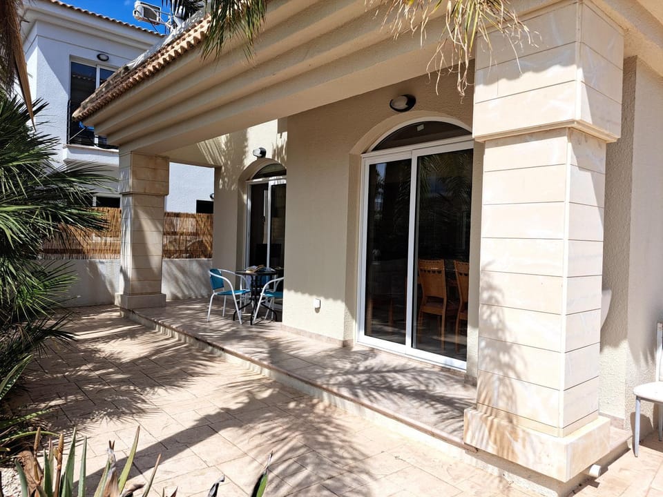 Kappari Blue villa, 5 min walk from the sea Villa in Paralimni