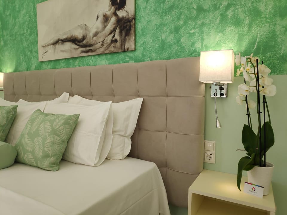 Bed, Decorative detail