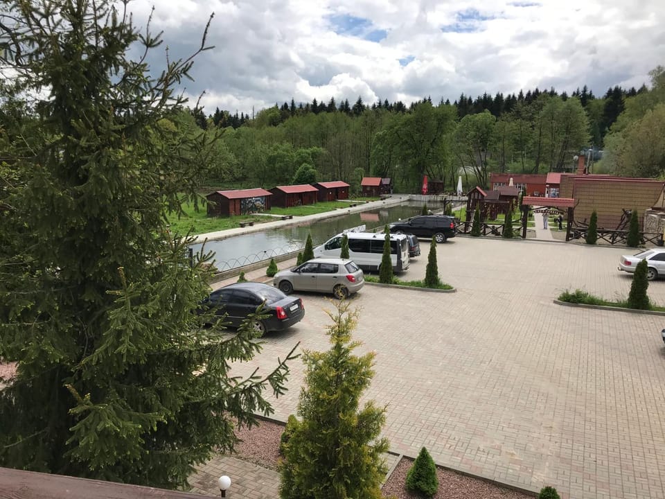 ‘‘FOREST HOUSE ’‘ Будинок для відпочинку Hotel in Lviv Oblast