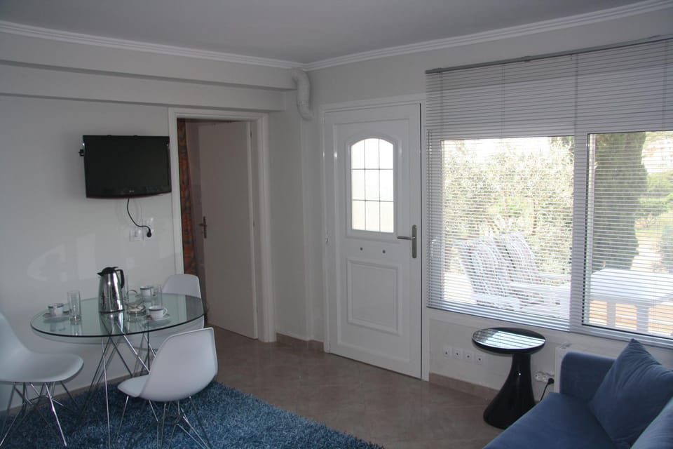 Thalatta Seaside Accommodation Apartment in Samos, Greece