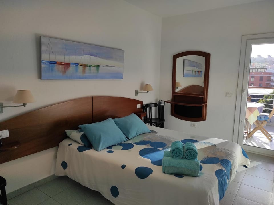 Lovely flat with sea-view, 1 minute walk to beach Apartment in El Médano