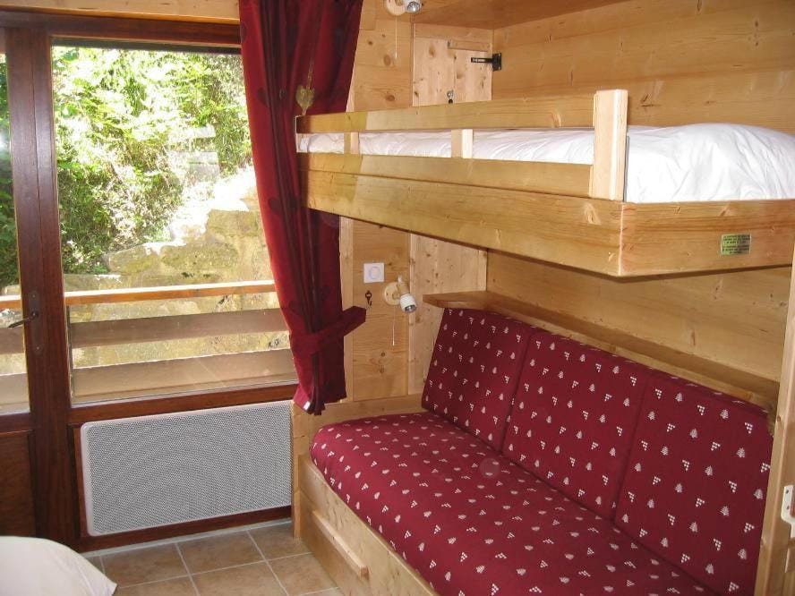 bunk bed