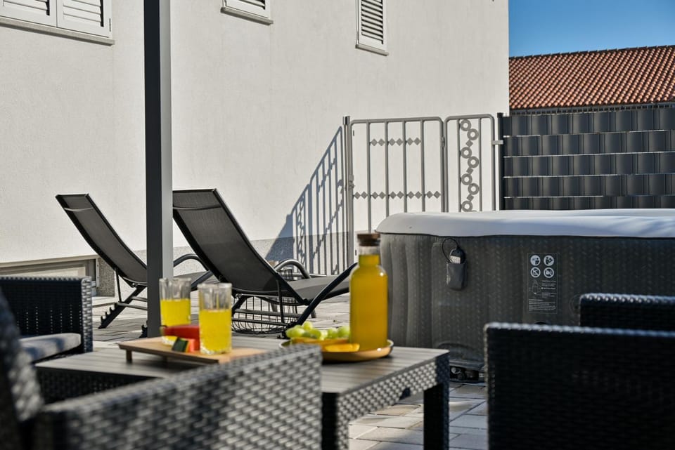 luxury apartment with garden jacuzzi and wellness Apartment in Trogir