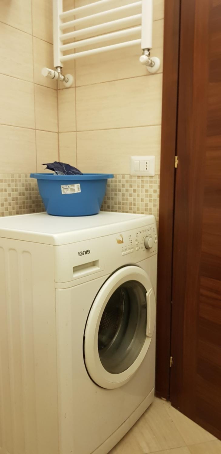 Bathroom, washing machine