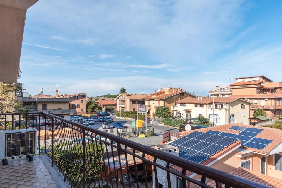 Travelershome Ciampino&Morena GuestHouse Bed and Breakfast in Rome