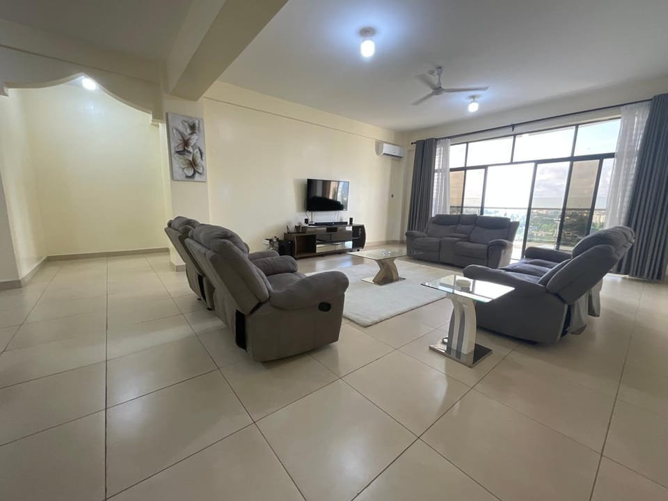 Communal lounge/ TV room, TV and multimedia, Living room, Seating area