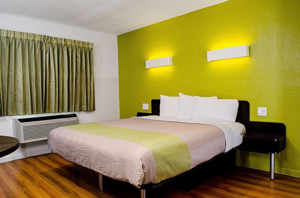 Photo of the whole room, Bedroom, On site