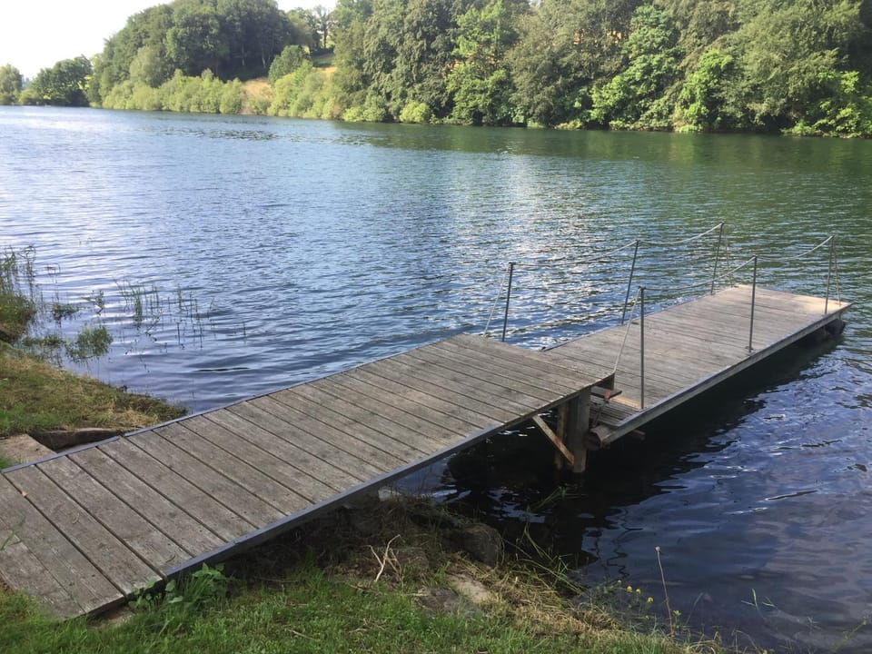Beach, Lake view, Location