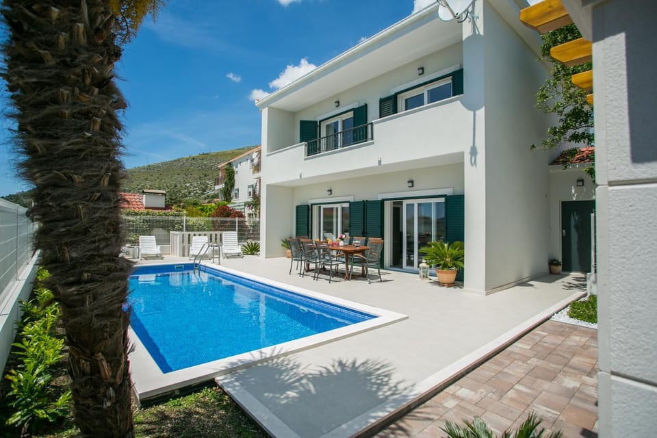 Villa Iva Villa in Šibenik-Knin County, Croatia