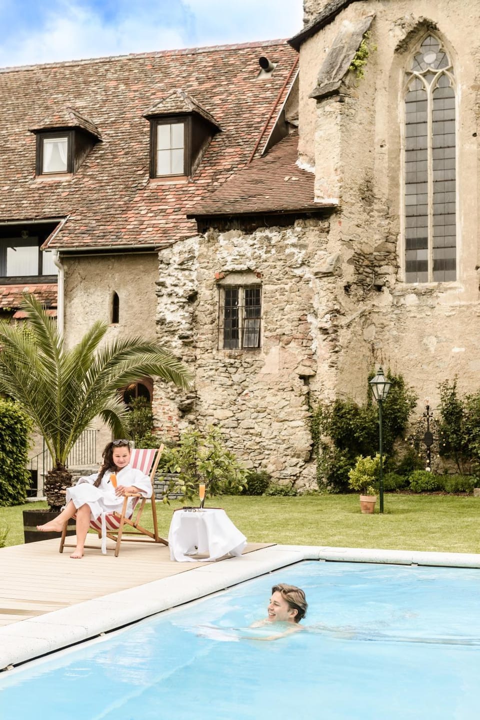 Facade/entrance, Garden, Swimming pool, Swimming pool