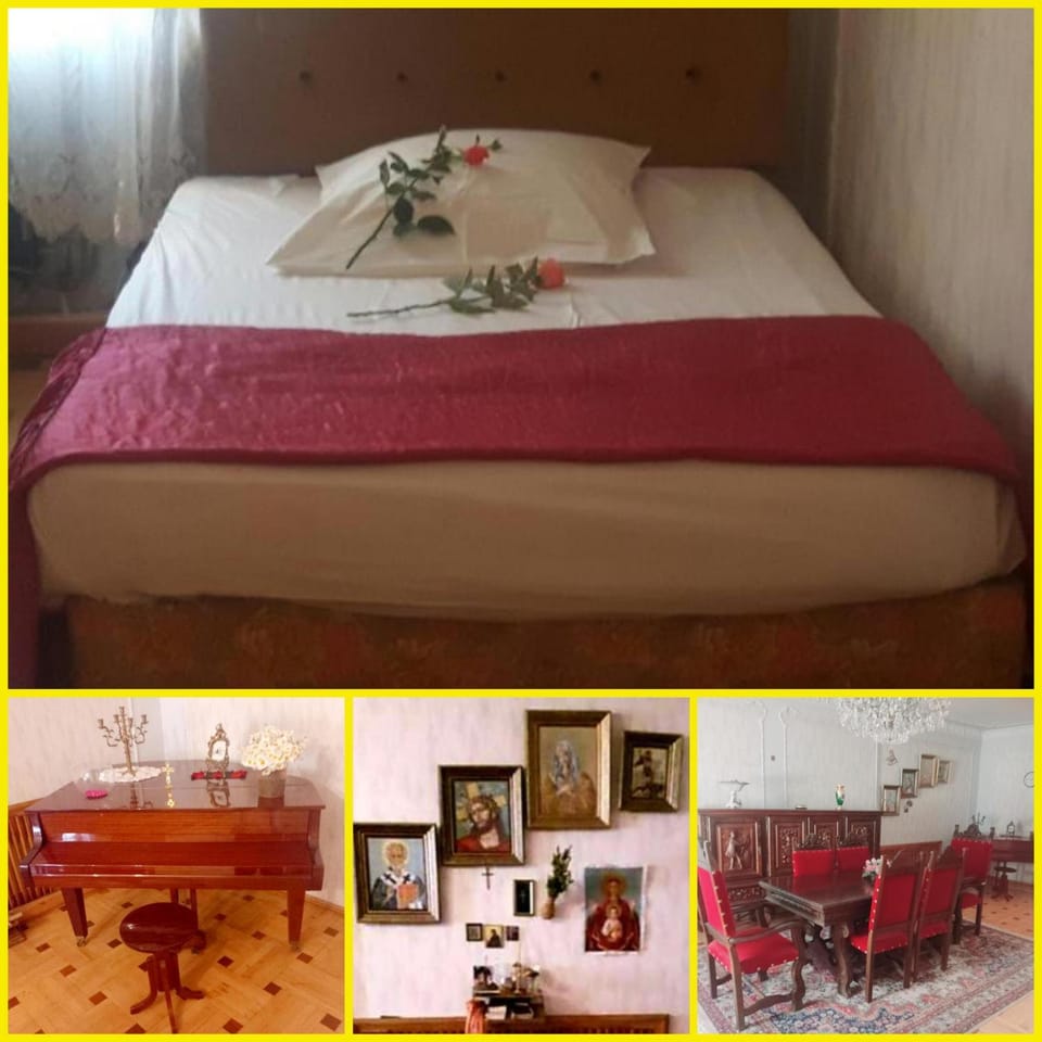 Bed, Living room, Photo of the whole room