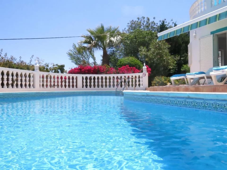 Pool view, Swimming pool, sunbed