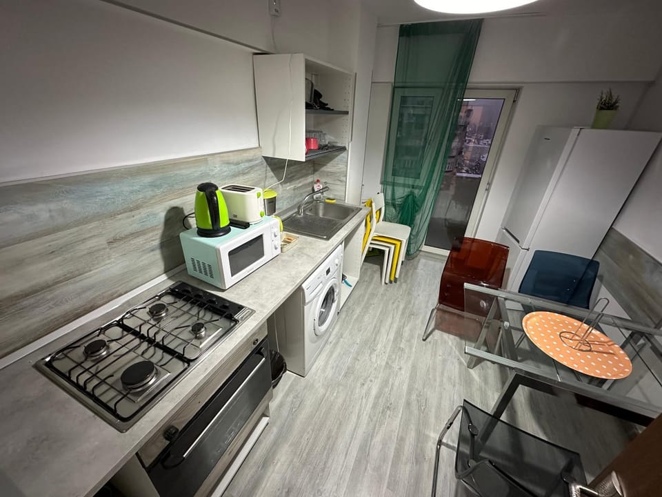 Green Apartment 63 Apartment in Bucharest