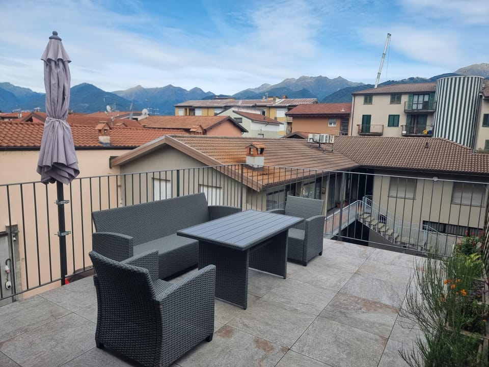 Property building, Natural landscape, View (from property/room), Balcony/Terrace, Mountain view