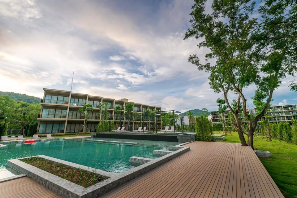 Property building, Swimming pool