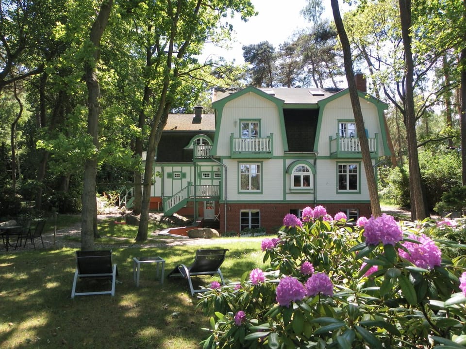Property building, Garden