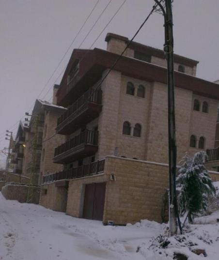 Property building, Facade/entrance, Winter