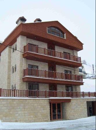Property building, Facade/entrance, Winter