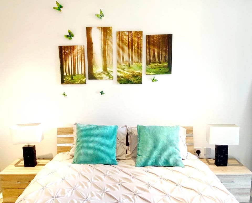 Bed, Decorative detail, Bedroom