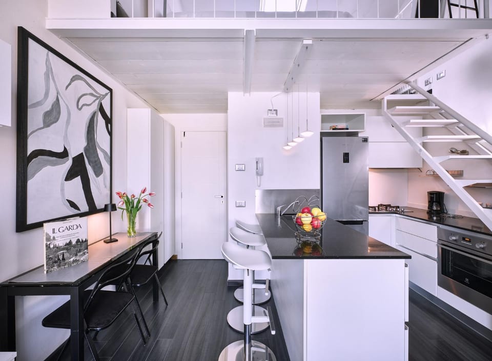 Kitchen or kitchenette, Living room, Seating area