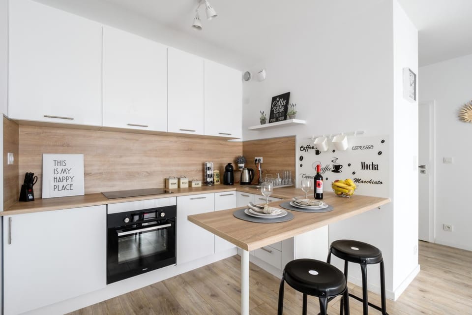 Coffee/tea facilities, Kitchen or kitchenette, Dining area