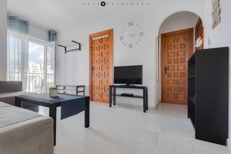 Apartment with pool, sea views & balcony less than 10min walk to La Mata Beach! Apartment in Torrevieja
