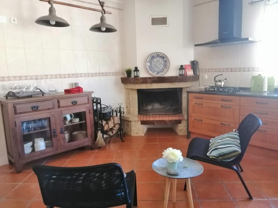 D´YELLOW HOUSE - Beach and Countryside House in Lisbon District