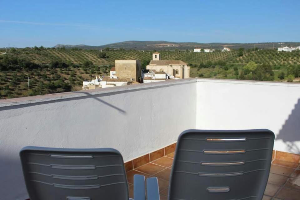 View (from property/room), City view, Landmark view, Mountain view, River view, Street view, Quiet street view