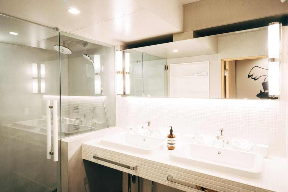 Shower, Bathroom