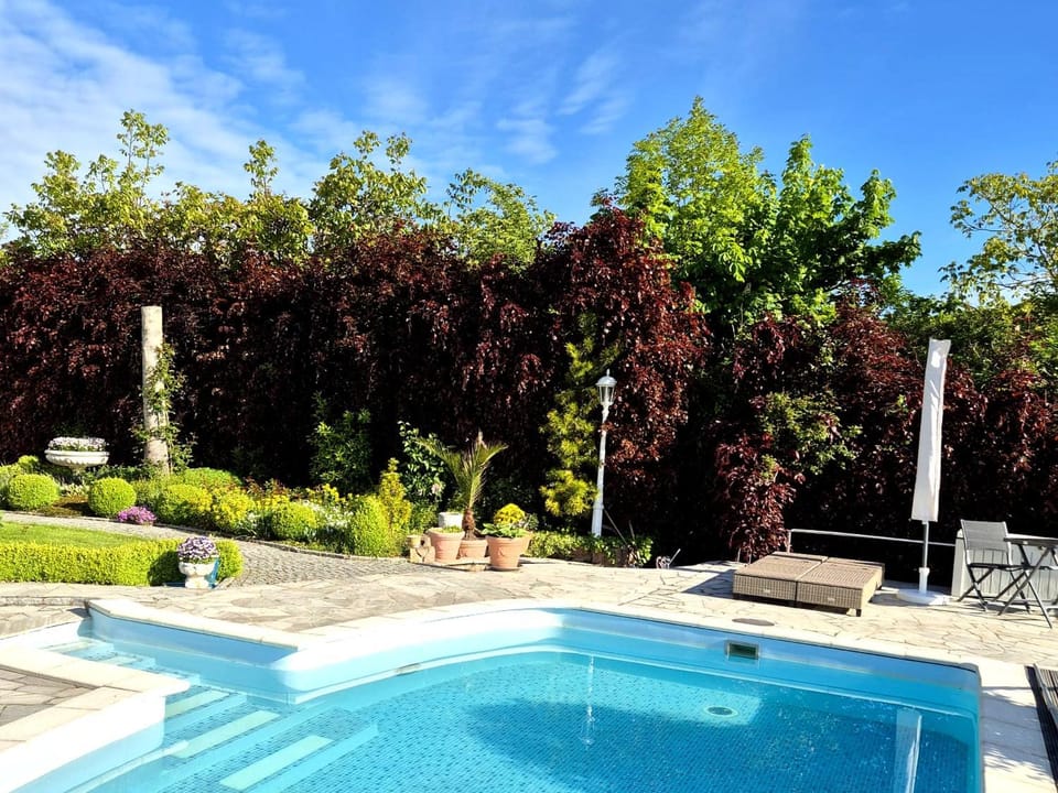Pool view, Swimming pool, Swimming pool