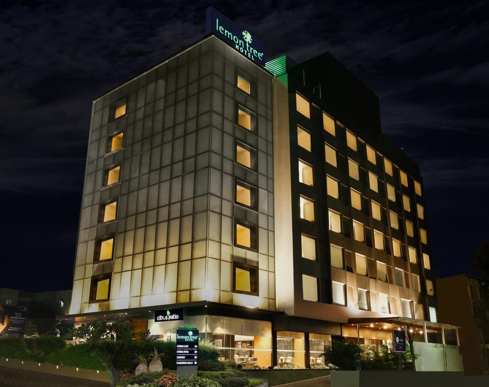 Property building, Facade/entrance