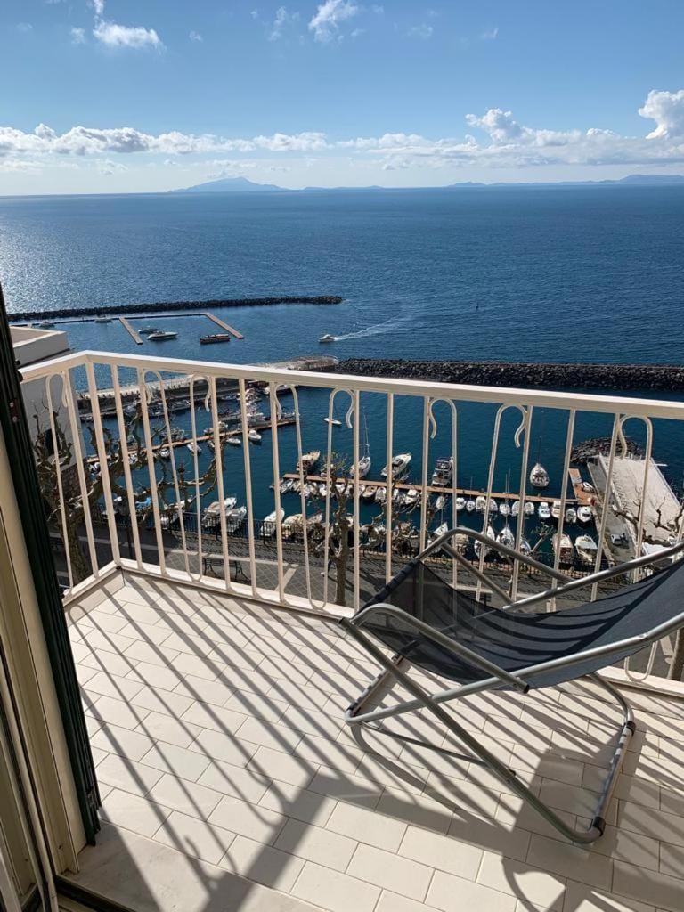Seaview Cocò Home Apartment in Sant Agnello