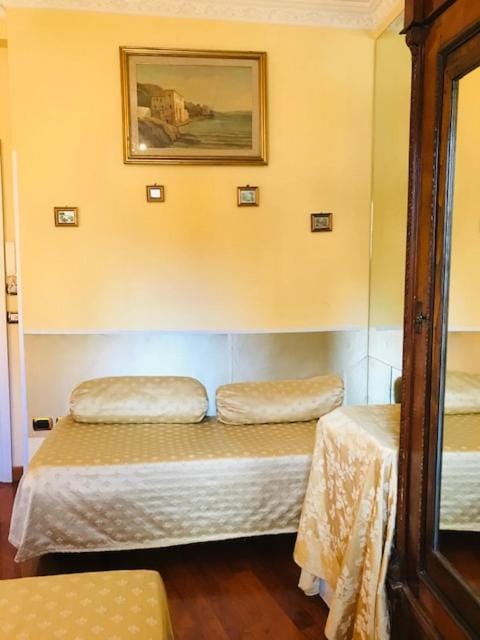 B&B Seneca Bed and Breakfast in Rome