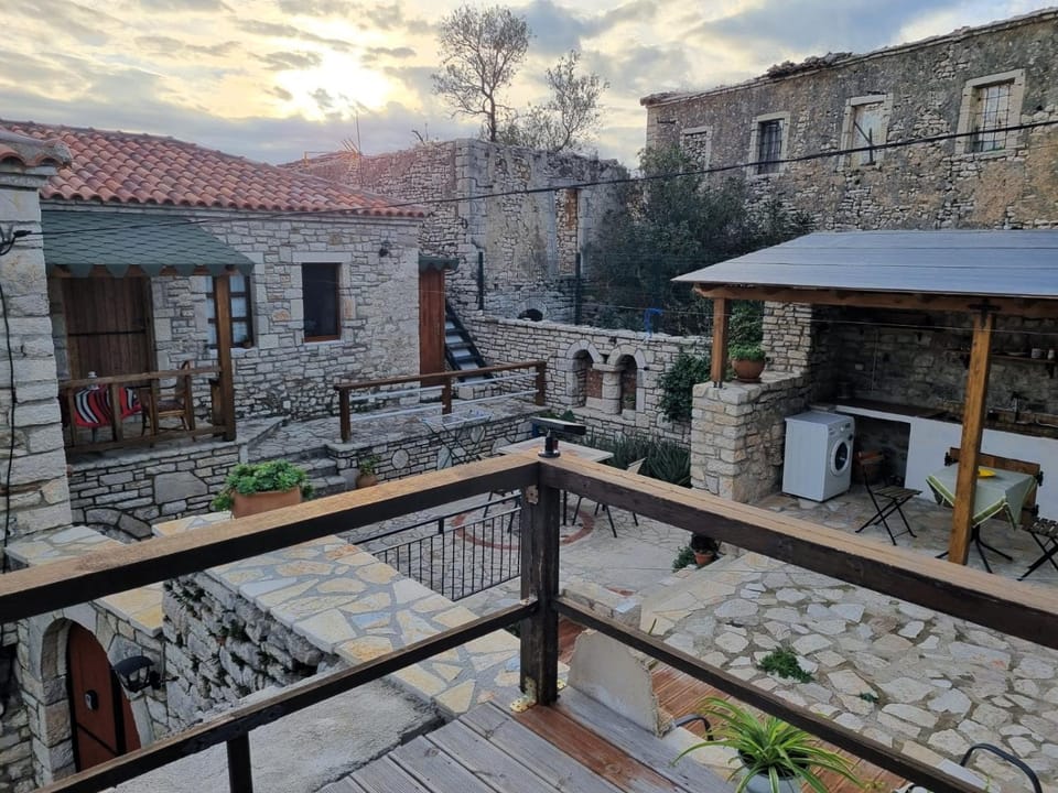 Inner courtyard view