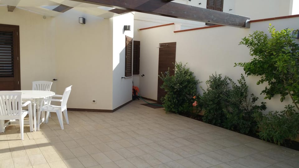 Shower, Patio, Dining area