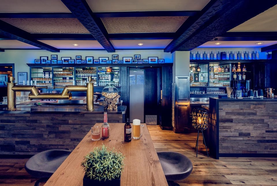 Lounge or bar