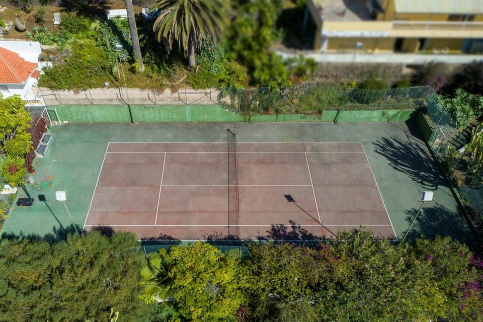 Tennis court