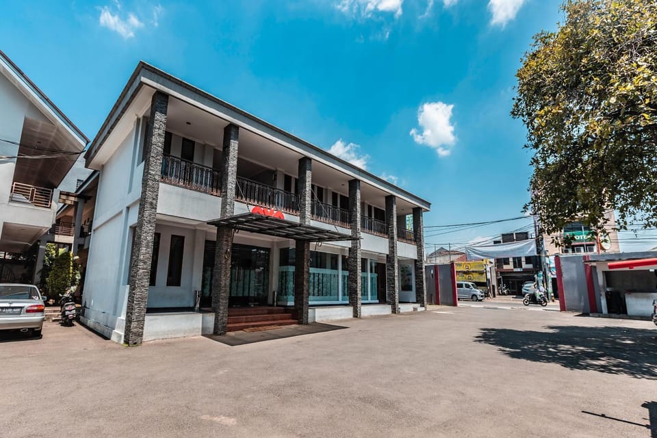 Facade/entrance