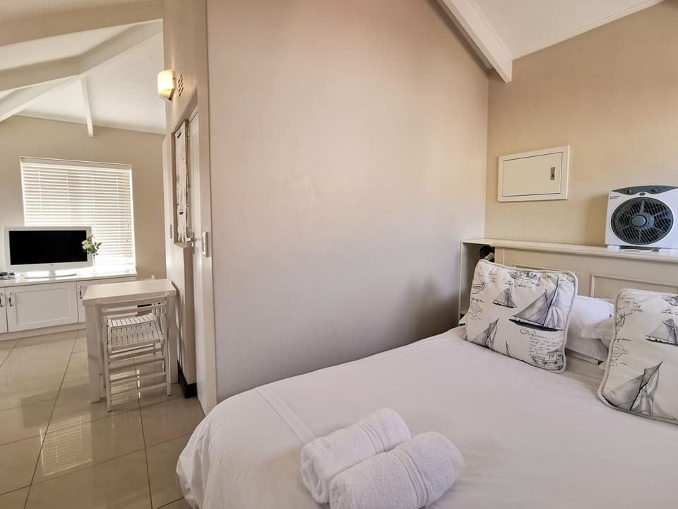 Beau Rivage Studio 112 Apartment in Plettenberg Bay