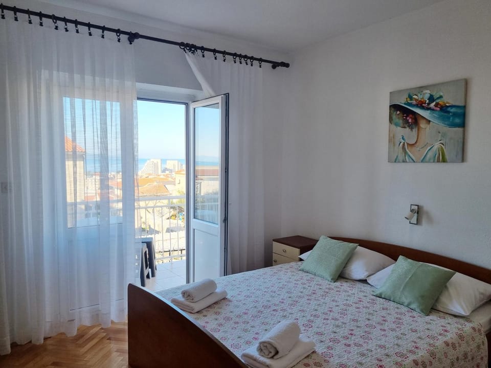 Bed, View (from property/room), Bedroom