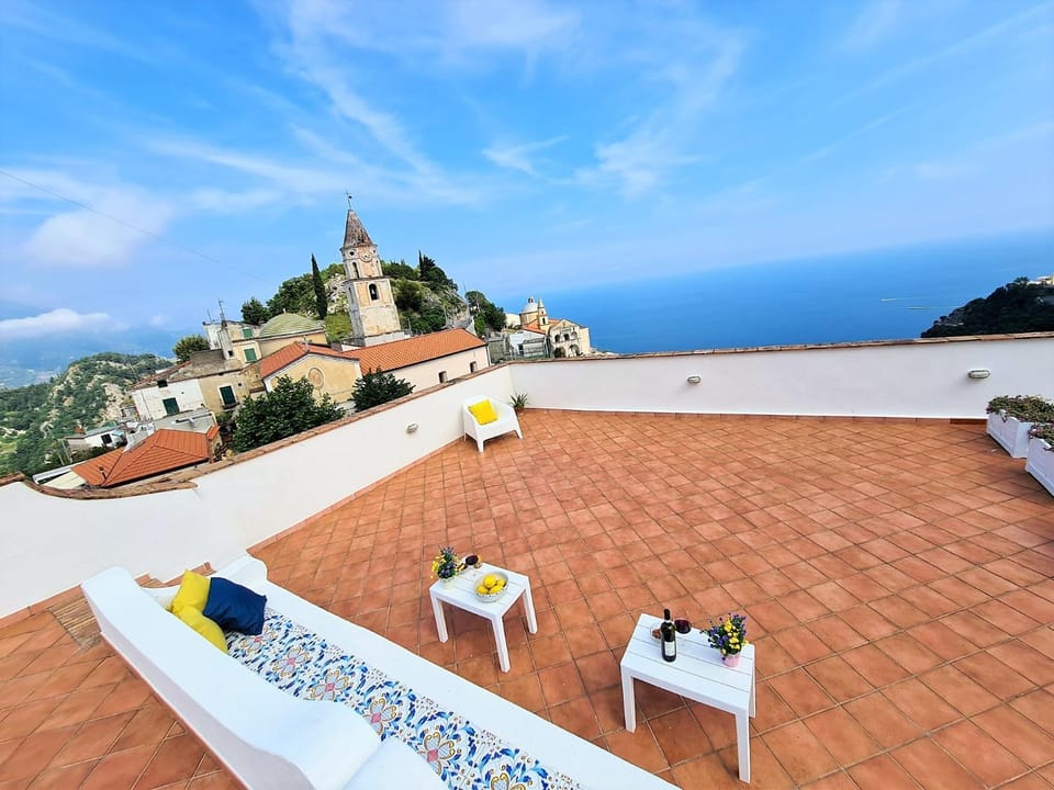 Balcony/Terrace, Balcony/Terrace, Sea view