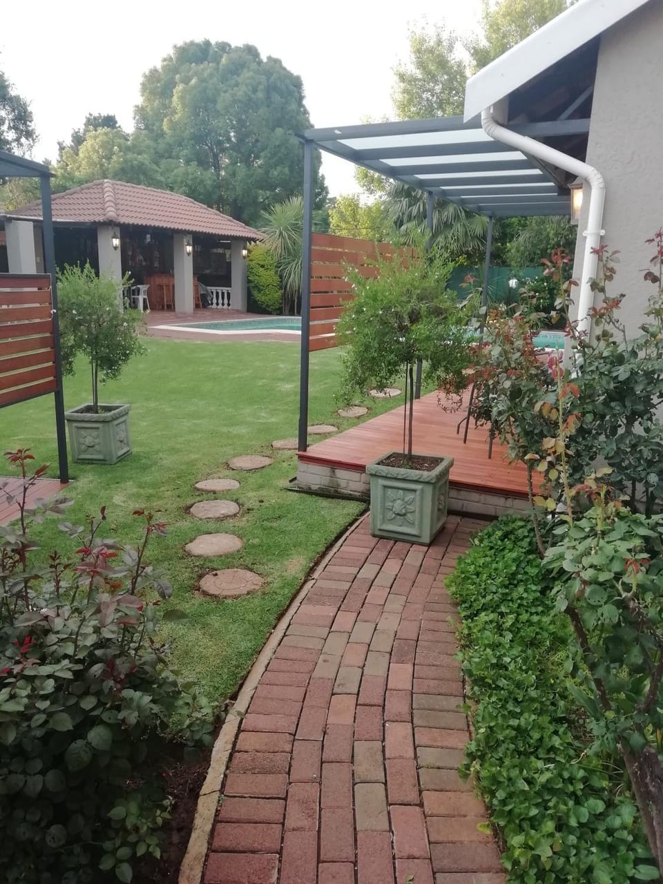 Patio, Facade/entrance, Garden