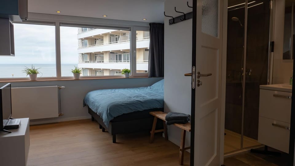 Bathroom, Bedroom